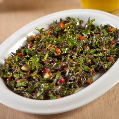 ZAHTERLİ ZEYTİN SALATASI